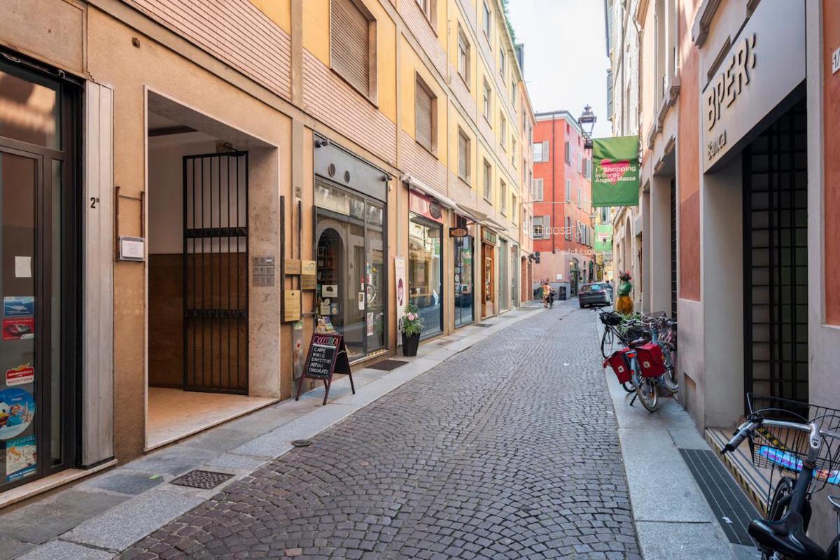 Nel Cuore Di Parma Centralissimo Luaran gambar